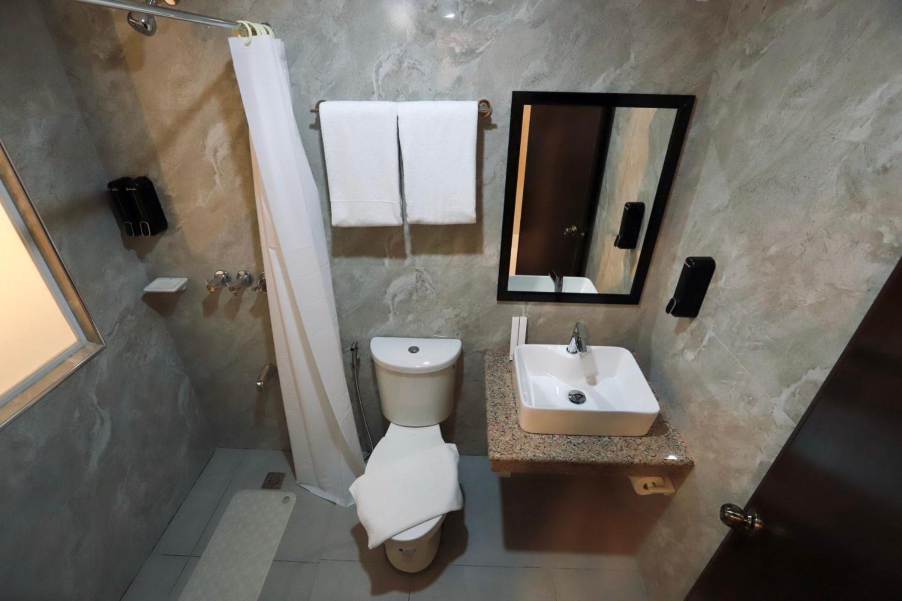Monaco Hotel Taytay  외부 사진